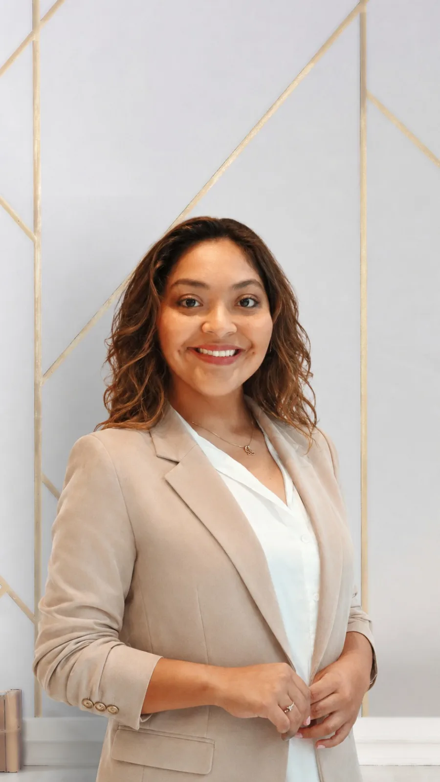 Selma Estremadoiro, asesora inmobiliaria internacional para comprar casa en Bolivia desde el exterior